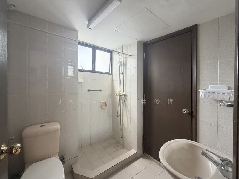 Amber Point, 1 Amber Road, 3 Bedrooms, 1,690 sqft, Condominium For Sale, by Jay Lim 林俊哲, 500204860 - Bathroom - PropertyGuru.com.sg