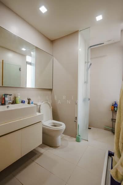 Ascentia Sky, 1 Alexandra View, 3 Bedrooms, 1,475 sqft, Apartment For Rent, by Alerie Huang, 500204864 - Bathroom - PropertyGuru.com.sg