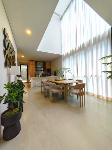 Brand new Kheam Hock 2.5sty FH Corner Terrace Move-In Attractive Price!, Kheam Hock, 5 Bedrooms, 7,898 sqft, Semi-Detached House For Sale, by Andy Wee, 500204868 - Dining Room - PropertyGuru.com.sg