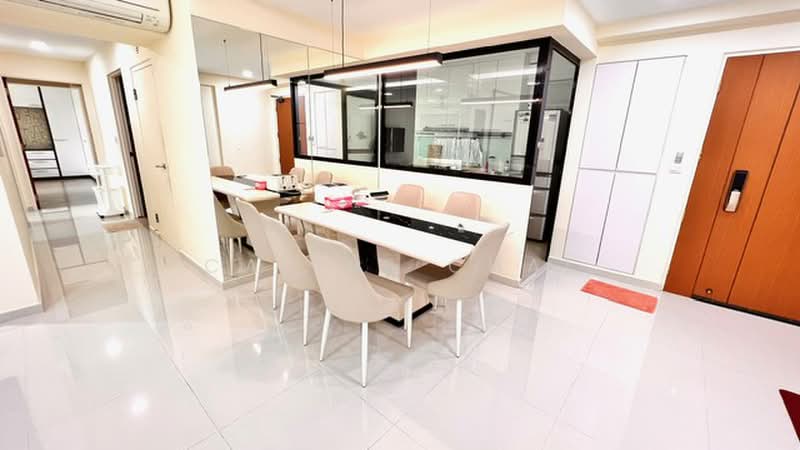 549B Segar Road, 549B Segar Road, 3 Bedrooms, 1,216 sqft, HDB Flat For Sale, by Caline Chai, 500204870 - Dining Room - PropertyGuru.com.sg