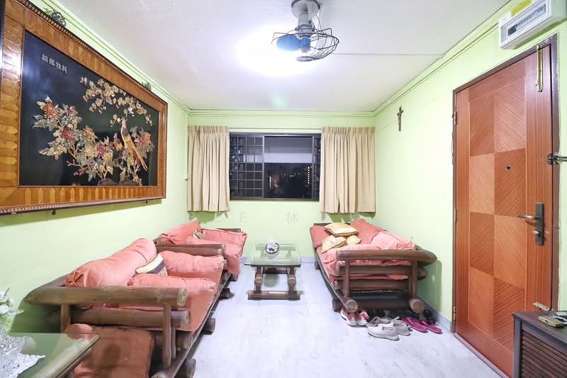 108 Bedok Reservoir Road, 108 Bedok Reservoir Road, Room Rental, 130 sqft, HDB Flat For Rent, by Bee 林美玲, 500204872 - Living Room - PropertyGuru.com.sg