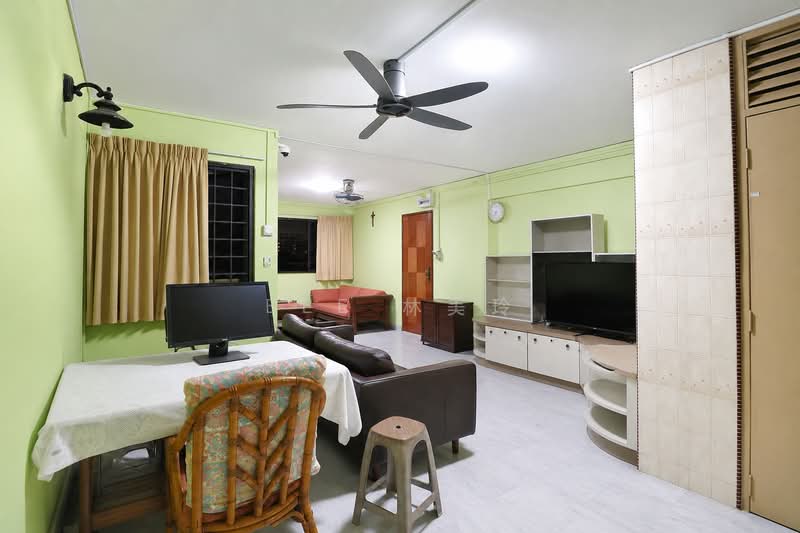 108 Bedok Reservoir Road, 108 Bedok Reservoir Road, Room Rental, 130 sqft, HDB Flat For Rent, by Bee 林美玲, 500204872 - Living Room - PropertyGuru.com.sg