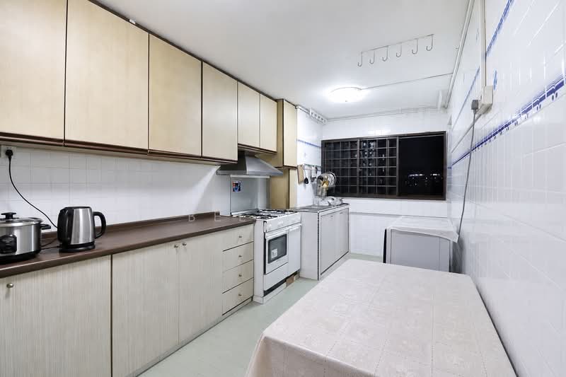 108 Bedok Reservoir Road, 108 Bedok Reservoir Road, Room Rental, 130 sqft, HDB Flat For Rent, by Bee 林美玲, 500204872 - Kitchen - PropertyGuru.com.sg