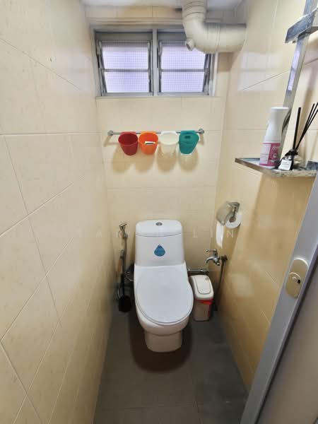 30 Marine Crescent, 30 Marine Crescent, 3 Bedrooms, 818 sqft, HDB Flat For Sale, by Aaron Lin, 500204892 - Bathroom - PropertyGuru.com.sg
