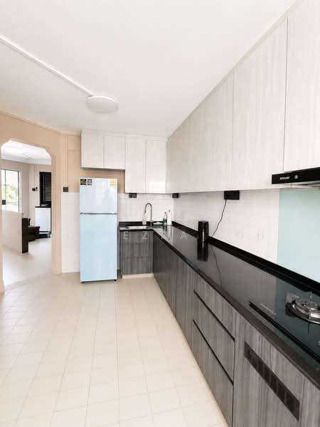 244 Bukit Batok East Avenue 5, 244 Bukit Batok East Avenue 5, Room Rental, 120 sqft, HDB Flat For Rent, by Roy Ezra Koh, 500204895 - Kitchen - PropertyGuru.com.sg