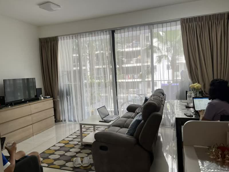 La Fiesta, 74 Sengkang Square, 3 Bedrooms, 829 sqft, Condominium For Sale, by Lydia Huang, 500204896 - Living Room - PropertyGuru.com.sg