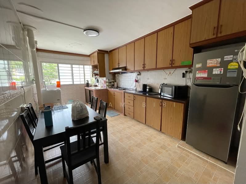 428 Clementi Avenue 3, 428 Clementi Avenue 3, 2 Bedrooms, 732 sqft, HDB Flat For Rent, by Mariam BiBi, 500204899 - Kitchen - PropertyGuru.com.sg