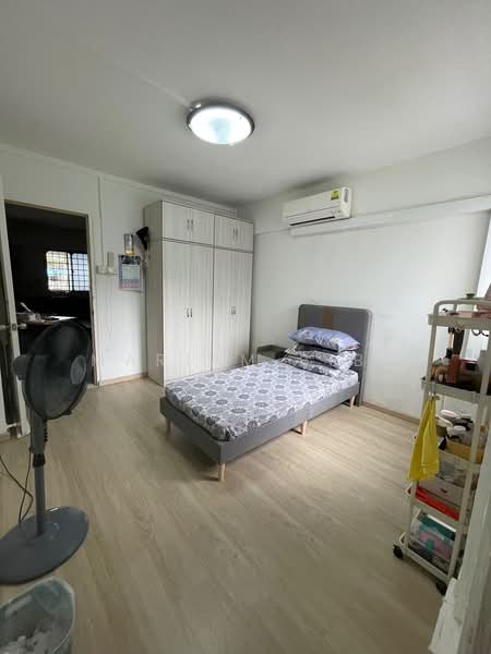 428 Clementi Avenue 3, 428 Clementi Avenue 3, 2 Bedrooms, 732 sqft, HDB Flat For Rent, by Mariam BiBi, 500204899 - Bedroom - PropertyGuru.com.sg