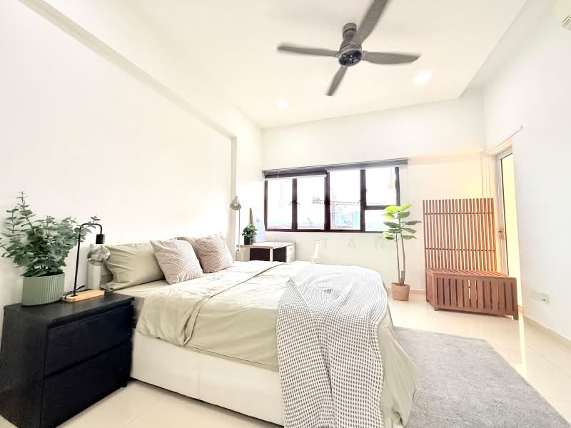 Queensway Tower, 1 Queensway, Room Rental, 200 sqft, Apartment For Rent, by Karen Tan, 500204902 - Bedroom - PropertyGuru.com.sg