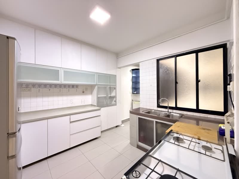 Neptune Court, 4 Marine Vista, 3 Bedrooms, 1,636 sqft, Apartment For Rent, by Shawa G B, 500204904 - Kitchen - PropertyGuru.com.sg