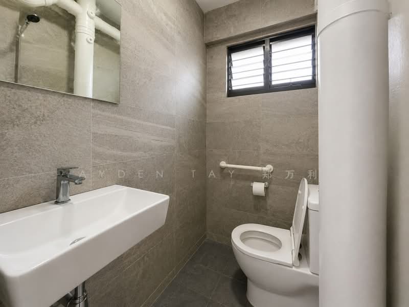 610 Yishun Street 61, 610 Yishun Street 61, 3 Bedrooms, 904 sqft, HDB Flat For Sale, by Ayden Tay 郑万利, 500204906 - Bathroom - PropertyGuru.com.sg
