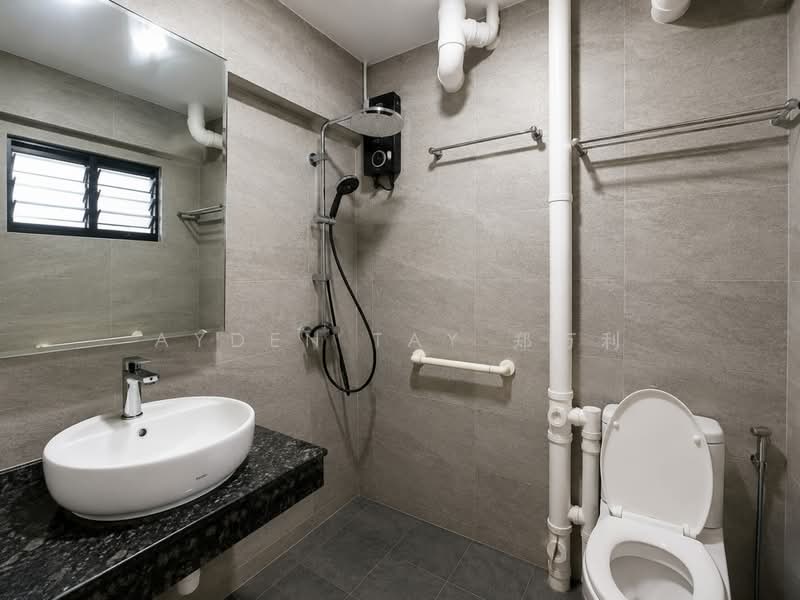 610 Yishun Street 61, 610 Yishun Street 61, 3 Bedrooms, 904 sqft, HDB Flat For Sale, by Ayden Tay 郑万利, 500204906 - Bathroom - PropertyGuru.com.sg