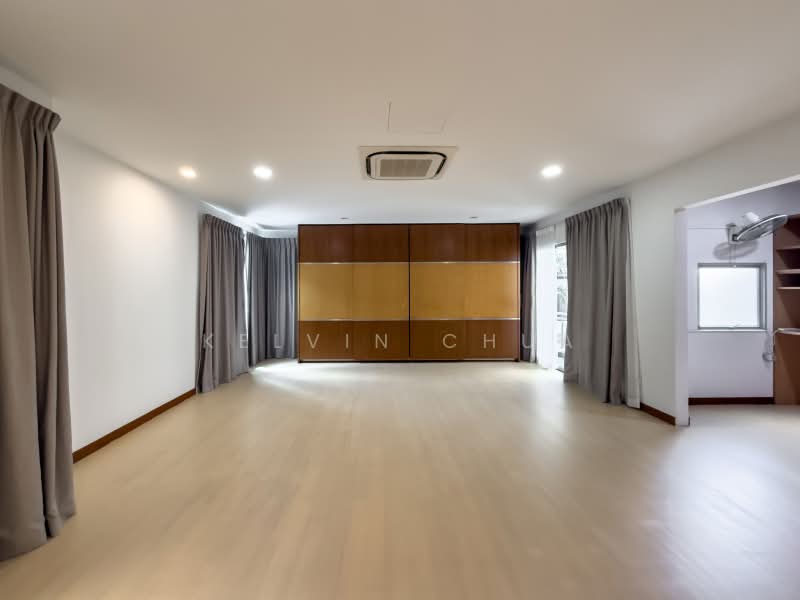 ⭐️Bungalow⭐️ Prime D10 Bt Timah Duchess Detached, Duchess Avenue/Duchess Road/Coronation Road/Bukit Timah Road/Dunearn Road, 6 Bedrooms, 7,000 sqft, Detached House For Sale, by Kelvin Chua, 500204911 - Master room - PropertyGuru.com.sg