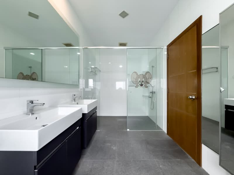 ⭐️Bungalow⭐️ Prime D10 Bt Timah Duchess Detached, Duchess Avenue/Duchess Road/Coronation Road/Bukit Timah Road/Dunearn Road, 6 Bedrooms, 7,000 sqft, Detached House For Sale, by Kelvin Chua, 500204911 - Bathroom - PropertyGuru.com.sg