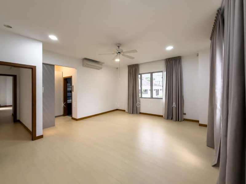 ⭐️Bungalow⭐️ Prime D10 Bt Timah Duchess Detached, Duchess Avenue/Duchess Road/Coronation Road/Bukit Timah Road/Dunearn Road, 6 Bedrooms, 7,000 sqft, Detached House For Sale, by Kelvin Chua, 500204911 - Common bedroom - PropertyGuru.com.sg