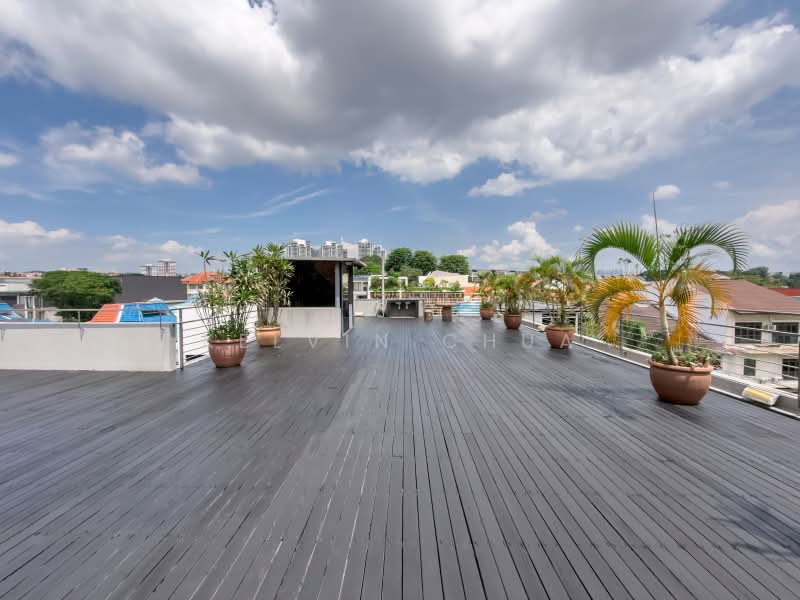 ⭐️Bungalow⭐️ Prime D10 Bt Timah Duchess Detached, Duchess Avenue/Duchess Road/Coronation Road/Bukit Timah Road/Dunearn Road, 6 Bedrooms, 7,000 sqft, Detached House For Sale, by Kelvin Chua, 500204911 - Roof - PropertyGuru.com.sg