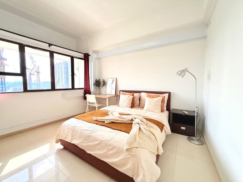 Queensway Tower, 1 Queensway, Room Rental, 200 sqft, Apartment For Rent, by Karen Tan, 500204912 - Bedroom - PropertyGuru.com.sg