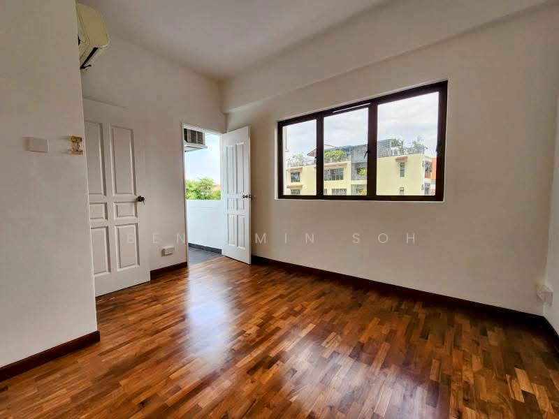 🌟RENOVATED AND IMMACULATE CONDITION💖, 1 KM TO TEMASEK PRIMARY SCHOOL, 5 Bedrooms, 3,200 sqft, Corner Terrace For Sale, by Benjamin Soh, 500204914 - Interior - PropertyGuru.com.sg