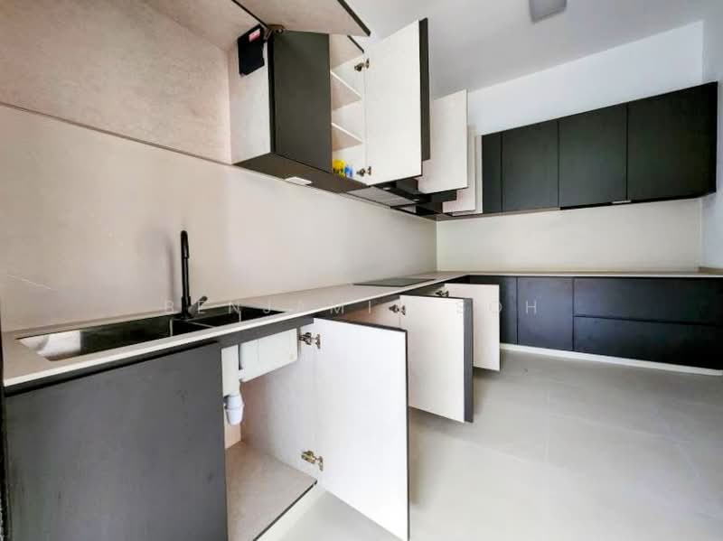 🌟RENOVATED AND IMMACULATE CONDITION💖, 1 KM TO TEMASEK PRIMARY SCHOOL, 5 Bedrooms, 3,200 sqft, Corner Terrace For Sale, by Benjamin Soh, 500204914 - Kitchen - PropertyGuru.com.sg