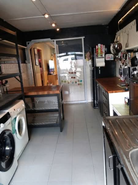 317 Hougang Avenue 7, 317 Hougang Avenue 7, 2 Bedrooms, 721 sqft, HDB Flat For Sale, by Yann Tan, 500204916 - Kitchen - PropertyGuru.com.sg