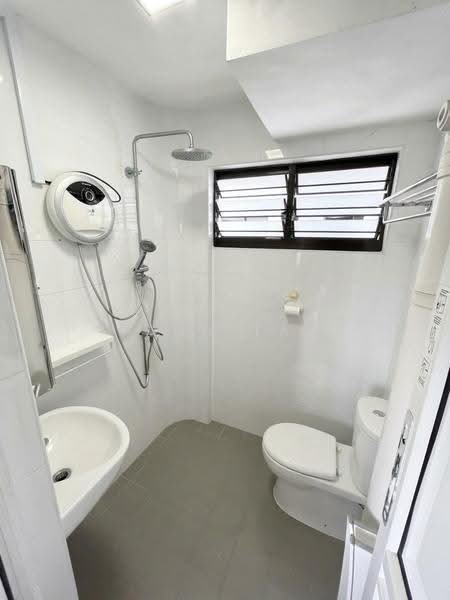 317 Hougang Avenue 7, 317 Hougang Avenue 7, Hougang / Punggol / Sengkang, 2 Bedrooms, 721 sqft, HDB Flat For Sale, by Yann Tan, 500204916 - PropertyGuru.com.sg