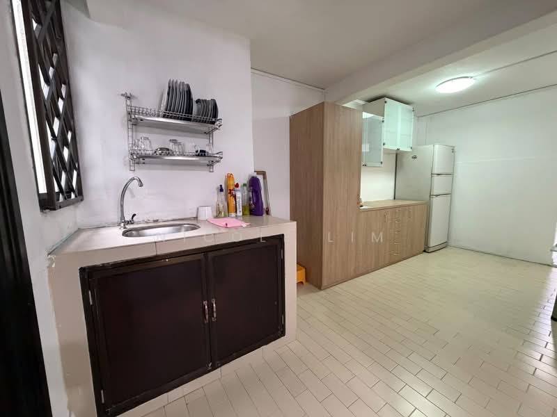 113 Tao Ching Road, 113 Tao Ching Road, 2 Bedrooms, 721 sqft, HDB Flat For Rent, by Nicole Lim, 500204917 - Kitchen - PropertyGuru.com.sg