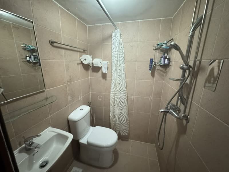 International Plaza, 10 Anson Road, 2 Bedrooms, 1,000 sqft, Apartment For Rent, by Eric Chia, 500204931 - Bathroom - PropertyGuru.com.sg