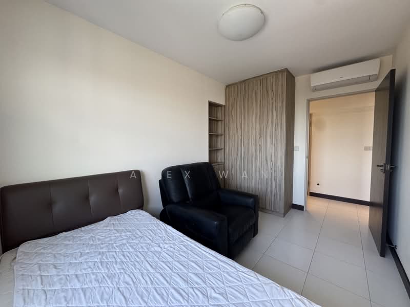 18D Holland Drive, 18D Holland Drive, 3 Bedrooms, 990 sqft, HDB Flat For Sale, by Alex Wan, 500204933 - PropertyGuru.com.sg