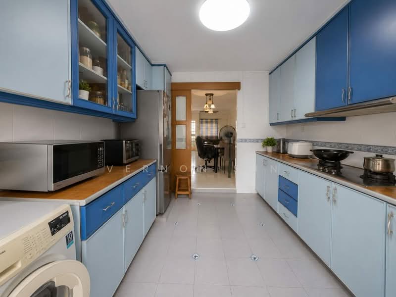 575 Ang Mo Kio Avenue 10, 575 Ang Mo Kio Avenue 10, 2 Bedrooms, 721 sqft, HDB Flat For Sale, by Vernon Sun, 500204946 - Kitchen - PropertyGuru.com.sg