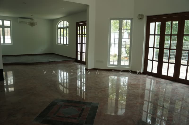 2-Storey Detached with Semi-Sunken Deck Pool and Garden, Jalan Jambu Ayer, 5 Bedrooms, 5,000 sqft, Detached House For Rent, by Vanessa Terk, 500204948 - Living Room - PropertyGuru.com.sg