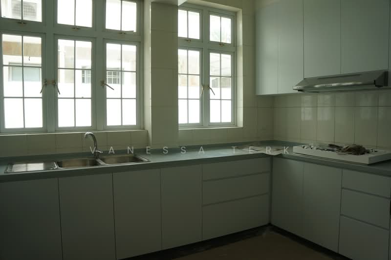 2-Storey Detached with Semi-Sunken Deck Pool and Garden, Jalan Jambu Ayer, 5 Bedrooms, 5,000 sqft, Detached House For Rent, by Vanessa Terk, 500204948 - Kitchen - PropertyGuru.com.sg