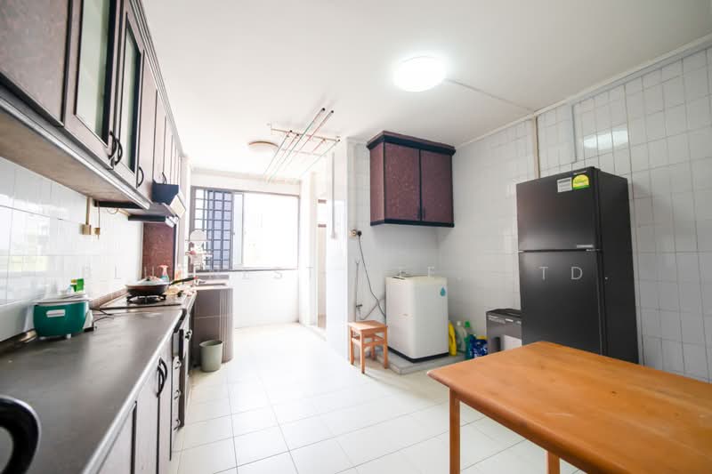 920 Jurong West Street 92, 920 Jurong West Street 92, 3 Bedrooms, 1,313 sqft, HDB Flat For Sale, by JOREEN LIM, 500204956 - Kitchen - PropertyGuru.com.sg