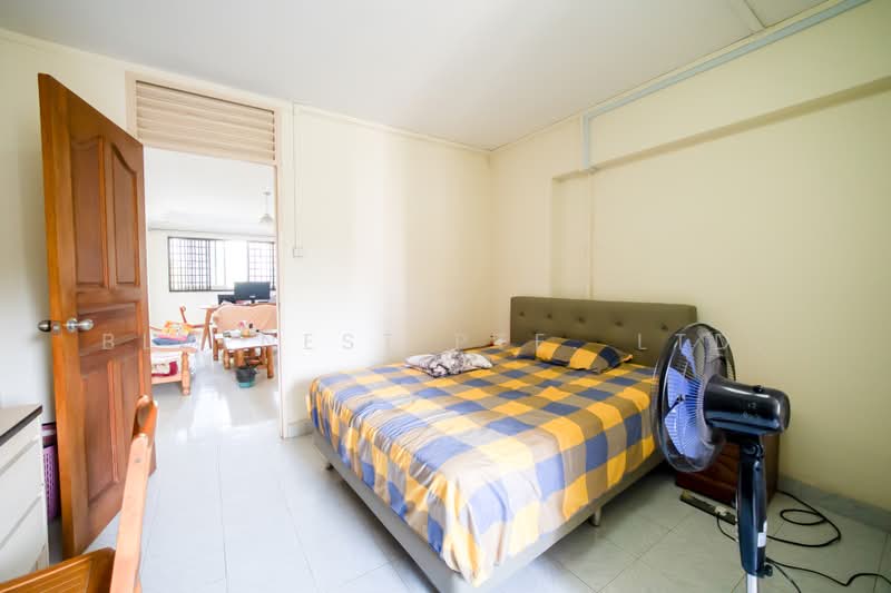 920 Jurong West Street 92, 920 Jurong West Street 92, 3 Bedrooms, 1,313 sqft, HDB Flat For Sale, by JOREEN LIM, 500204956 - Bedroom - PropertyGuru.com.sg