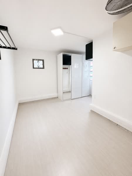 430 Bukit Panjang Ring Road, 430 Bukit Panjang Ring Road, 3 Bedrooms, 1,119 sqft, HDB Flat For Sale, by Derek Lee, 500204968 - Master Bedroom - AI enhanced - PropertyGuru.com.sg