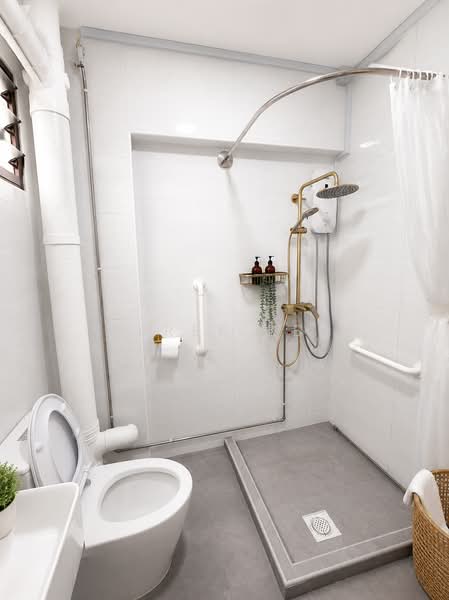 430 Bukit Panjang Ring Road, 430 Bukit Panjang Ring Road, 3 Bedrooms, 1,119 sqft, HDB Flat For Sale, by Derek Lee, 500204968 - Master's Bathroom - AI enhanced - PropertyGuru.com.sg