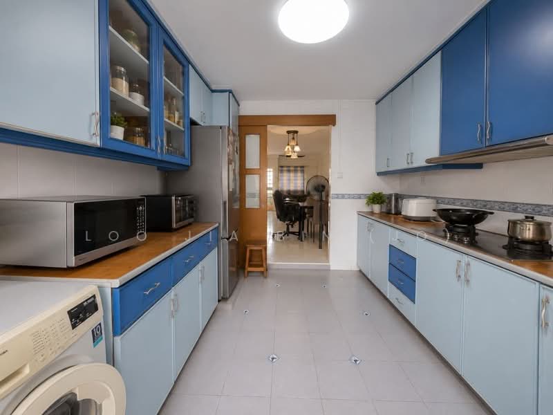 575 Ang Mo Kio Avenue 10, 575 Ang Mo Kio Avenue 10, 2 Bedrooms, 721 sqft, HDB Flat For Sale, by Loo Jia Bin (Jo), 500204984 - Kitchen - PropertyGuru.com.sg