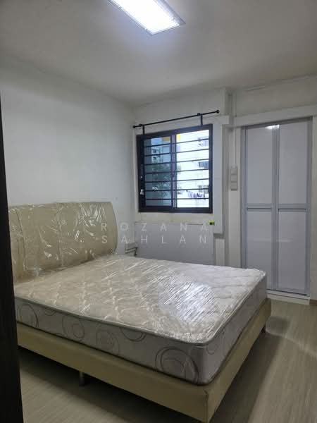 218 Yishun Street 21, 218 Yishun Street 21, Room Rental, 100 sqft, HDB Flat For Rent, by Rozana Sahlan, 500204986 - Bedroom - PropertyGuru.com.sg