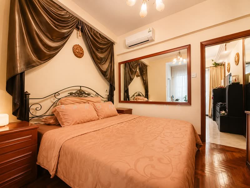 Near to Paya Lebar Mrt, 3 Bedder with Store and Utility Room, , 3 Bedrooms, 1,216 sqft, Apartment For Sale, by Aaron Leong, 500204997 - Bedroom - PropertyGuru.com.sg