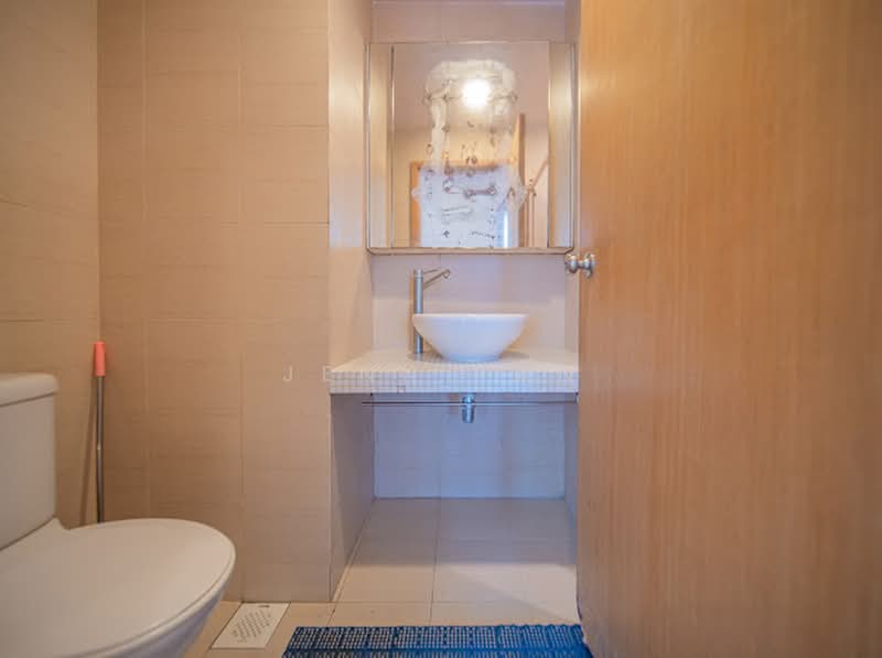 The Quintet, 38 Choa Chu Kang Street, 3 Bedrooms, 1,270 sqft, Condominium For Sale, by Jenn Tan, 500205000 - Common Bathroom - PropertyGuru.com.sg