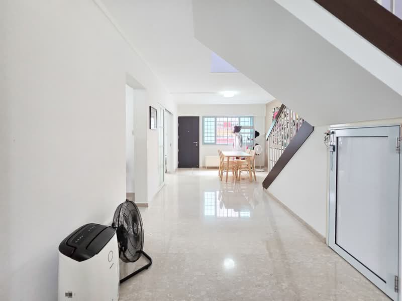 3 Toh Yi Drive, 3 Toh Yi Drive, 4 Bedrooms, 1,572 sqft, HDB Flat For Sale, by Clive Foo, 500205001 - Spacious Linkway to Dining Area - PropertyGuru.com.sg