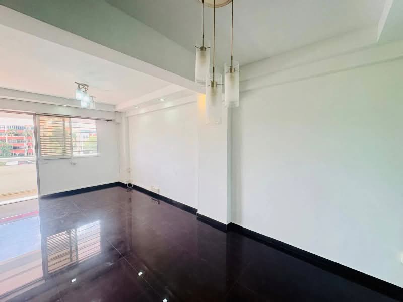8 Empress Road, 8 Empress Road, 2 Bedrooms, 699 sqft, HDB Flat For Sale, by Steven NG, 500205013 - Living Room - PropertyGuru.com.sg
