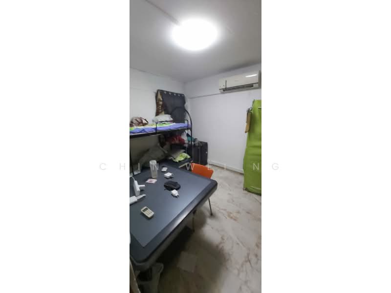 335A Smith Street, 335A Smith Street, 2 Bedrooms, 646 sqft, HDB Flat For Sale, by Chin Wei NG, 500205022 - Bedroom - PropertyGuru.com.sg