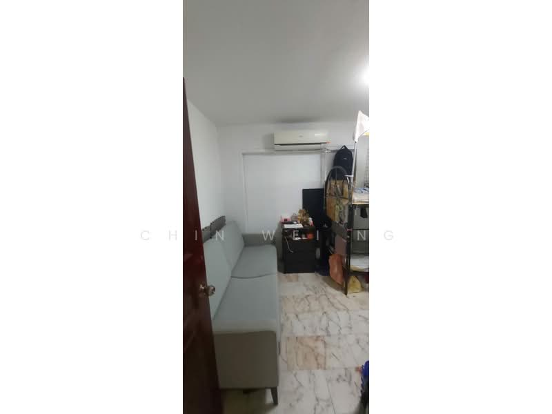 335A Smith Street, 335A Smith Street, 2 Bedrooms, 646 sqft, HDB Flat For Sale, by Chin Wei NG, 500205022 - Living Room - PropertyGuru.com.sg