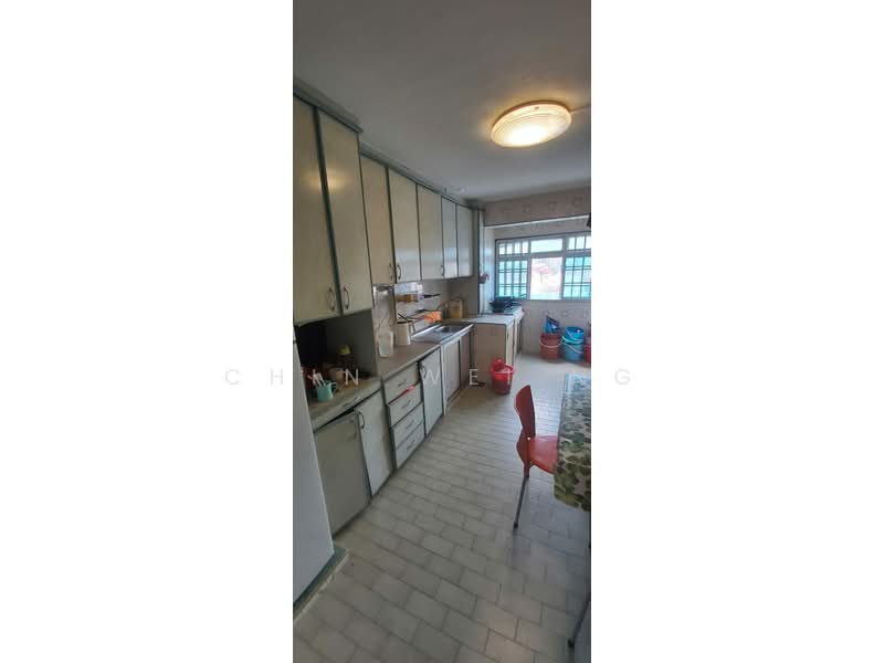 335A Smith Street, 335A Smith Street, 2 Bedrooms, 646 sqft, HDB Flat For Sale, by Chin Wei NG, 500205022 - Kitchen - PropertyGuru.com.sg