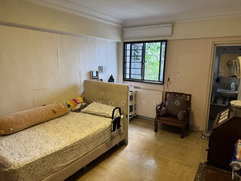 10 Gloucester Road, 10 Gloucester Road, 3 Bedrooms, 990 sqft, HDB Flat For Sale, by Foo Hoo Seng, 500205023 - MASTER ROOM WITH ATTACHED BATHROOM - PropertyGuru.com.sg