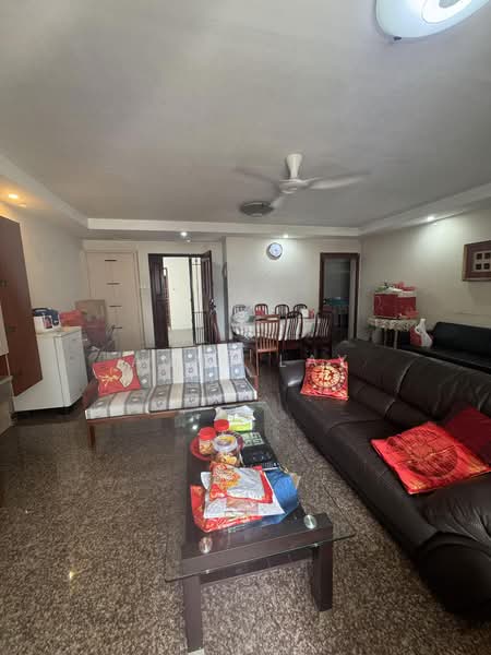324D Sengkang East Way, 324D Sengkang East Way, 3 Bedrooms, 1,184 sqft, HDB Flat For Sale, by Anne Lay, 500205028 - Living Room - PropertyGuru.com.sg