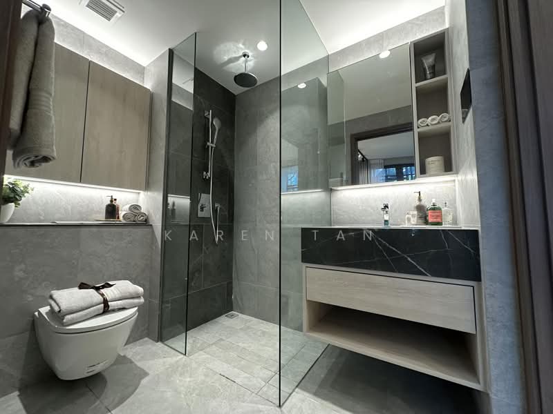 Orchard Sophia, 130 Sophia Road, 2 Bedrooms, 635 sqft, Condominium For Rent, by Karen Tan, 500205039 - Bathroom - PropertyGuru.com.sg