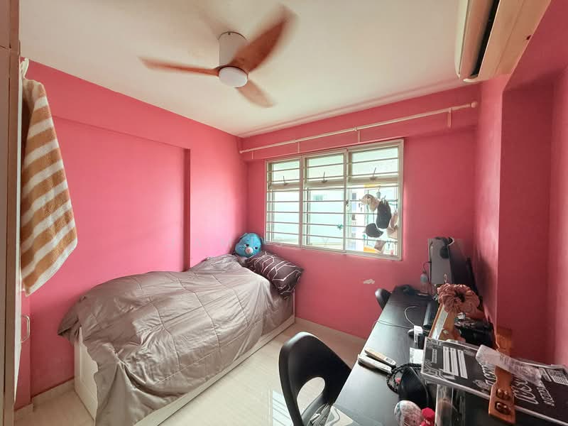 424B Yishun Avenue 11, 424B Yishun Avenue 11, 1 Bedroom, 506 sqft, HDB Flat For Sale, by James Yeo, 500205042 - Bedroom - PropertyGuru.com.sg