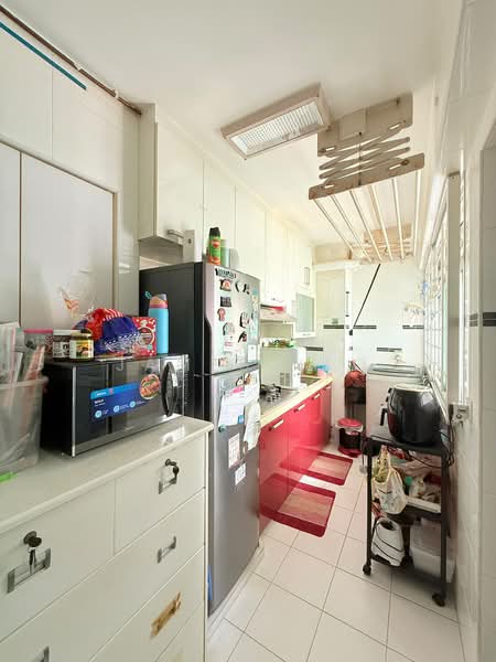 424B Yishun Avenue 11, 424B Yishun Avenue 11, 1 Bedroom, 506 sqft, HDB Flat For Sale, by James Yeo, 500205042 - Kitchen - PropertyGuru.com.sg