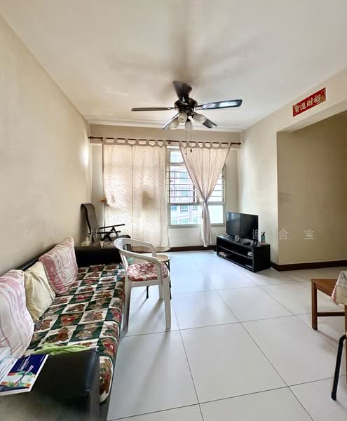 527C Costa Ris, 527C Pasir Ris Street 51, 2 Bedrooms, 732 sqft, HDB Flat For Sale, by Daphne Tay 谢合宝, 500205057 - Living Room - PropertyGuru.com.sg